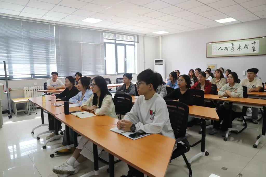 2025-09-25 上午8:27:28.832000